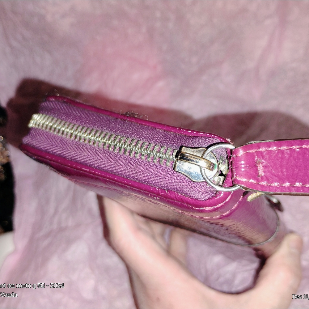 Vintage Soho Trifold Coach Fuchsia Leather Wallet - Picture 4 of 6